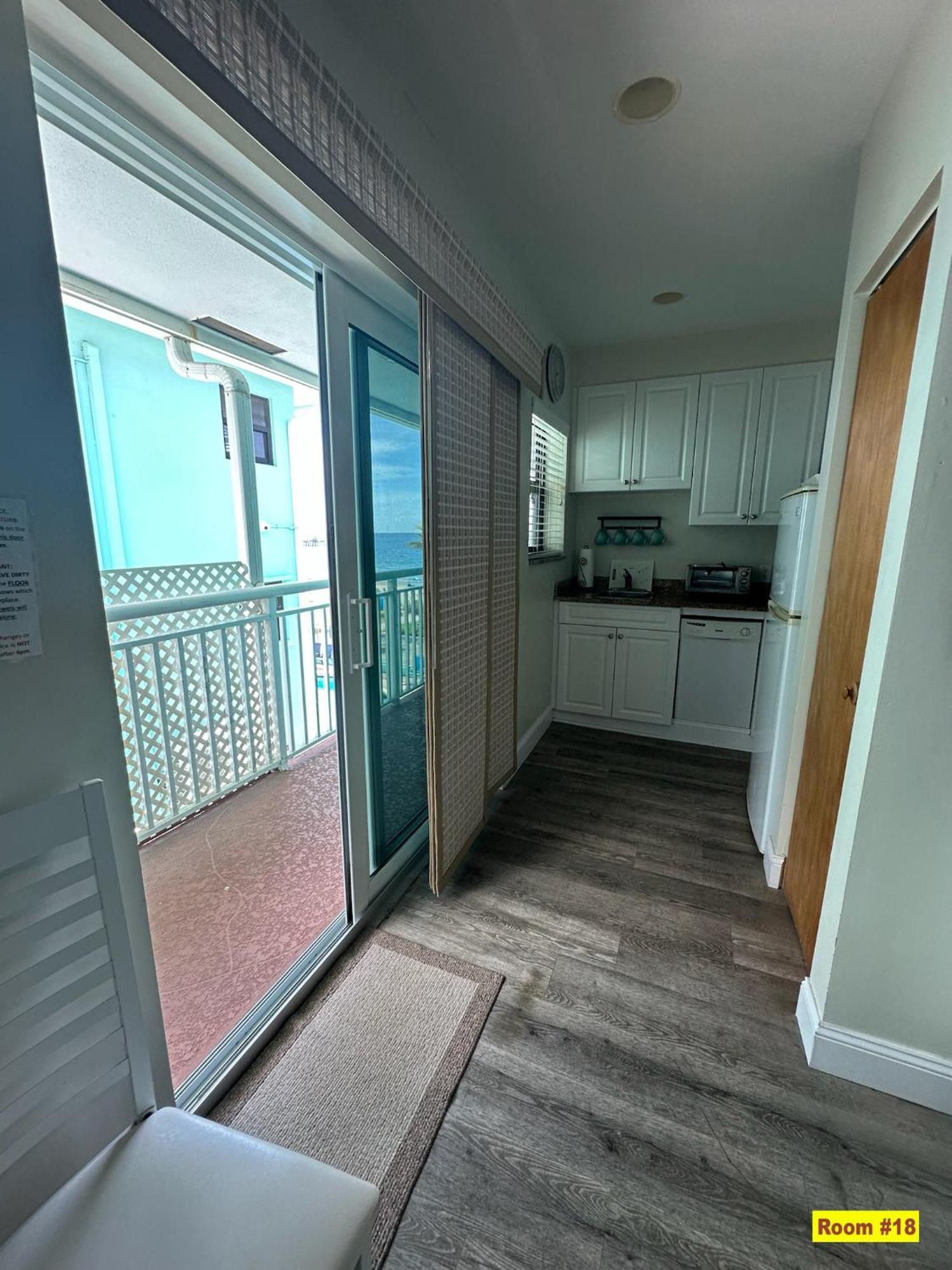Studio Partial Ocean View stair access